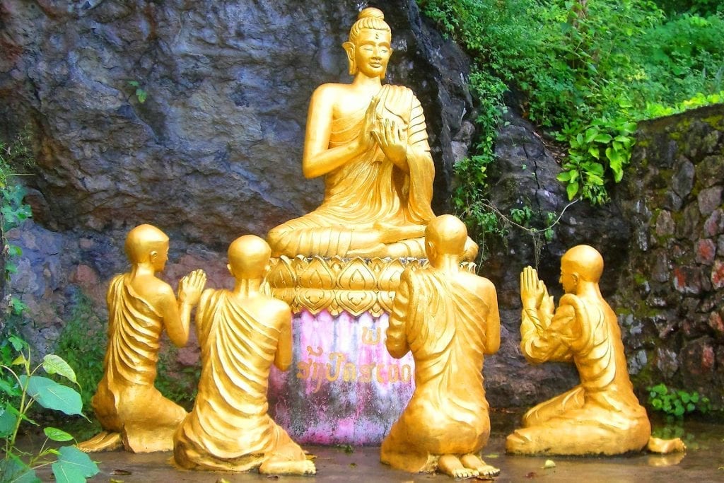 Laos - Luang Prabang Goldene Statuen